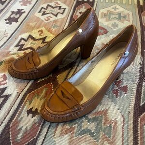 Leather Tan Loafer Heels 39